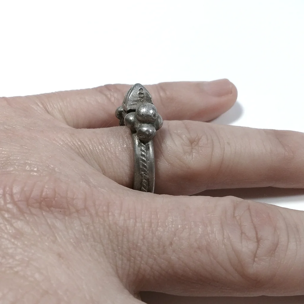 Thumb 5