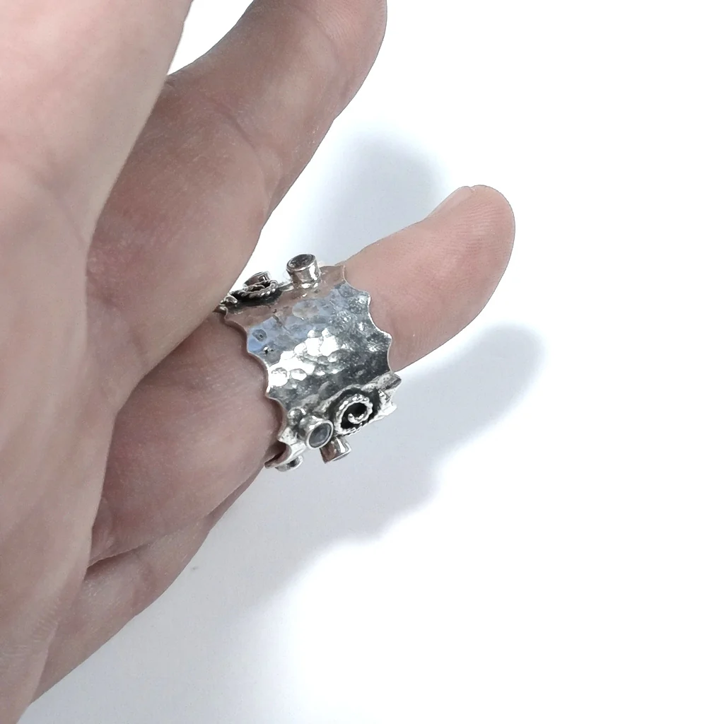 Thumb 3